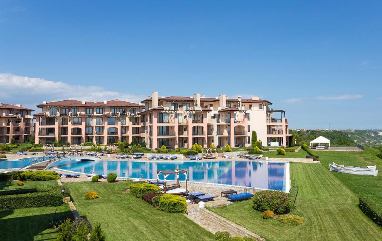 Sea View & Infinity Pool Apartments In Kaliakria Resort Балчик Экстерьер фото